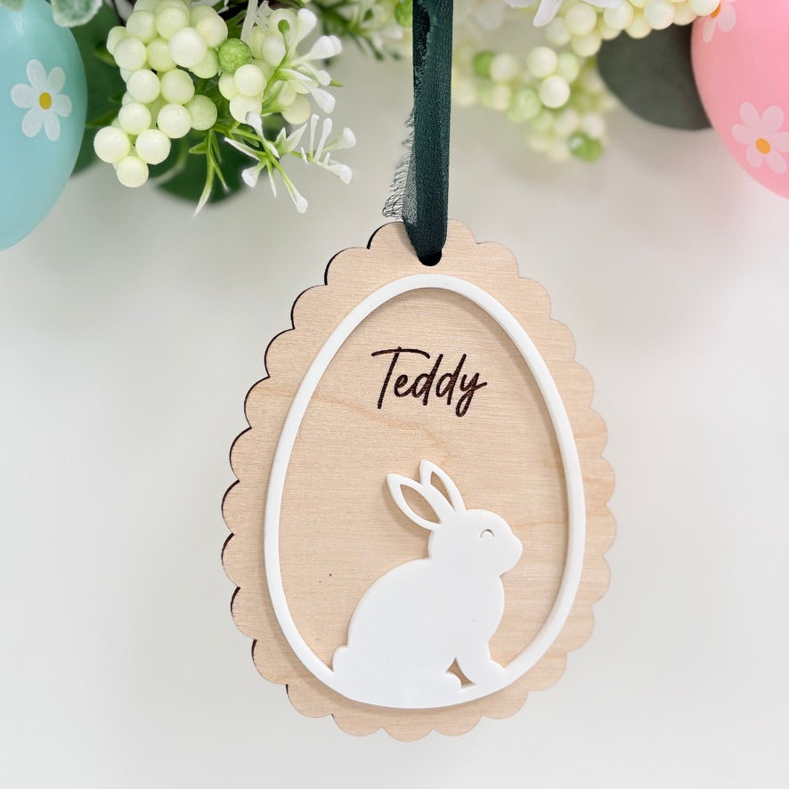 Scalloped Easter Basket Tag Sitting Bunny