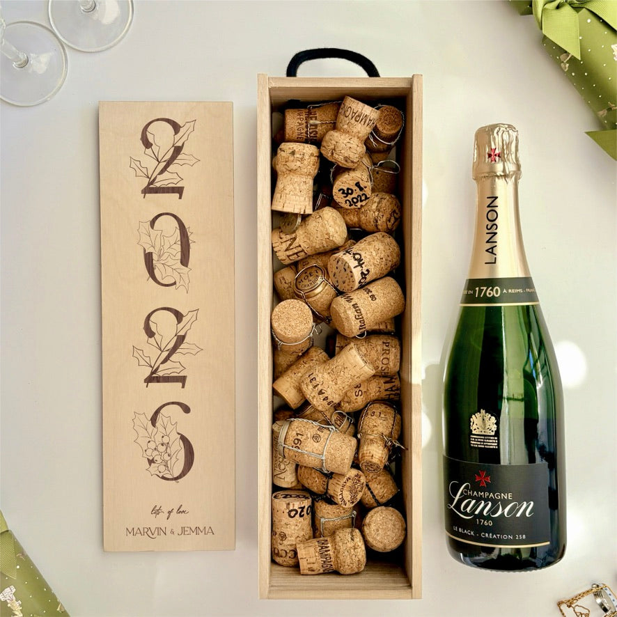 Christmas Wine Box Holly Tree Date